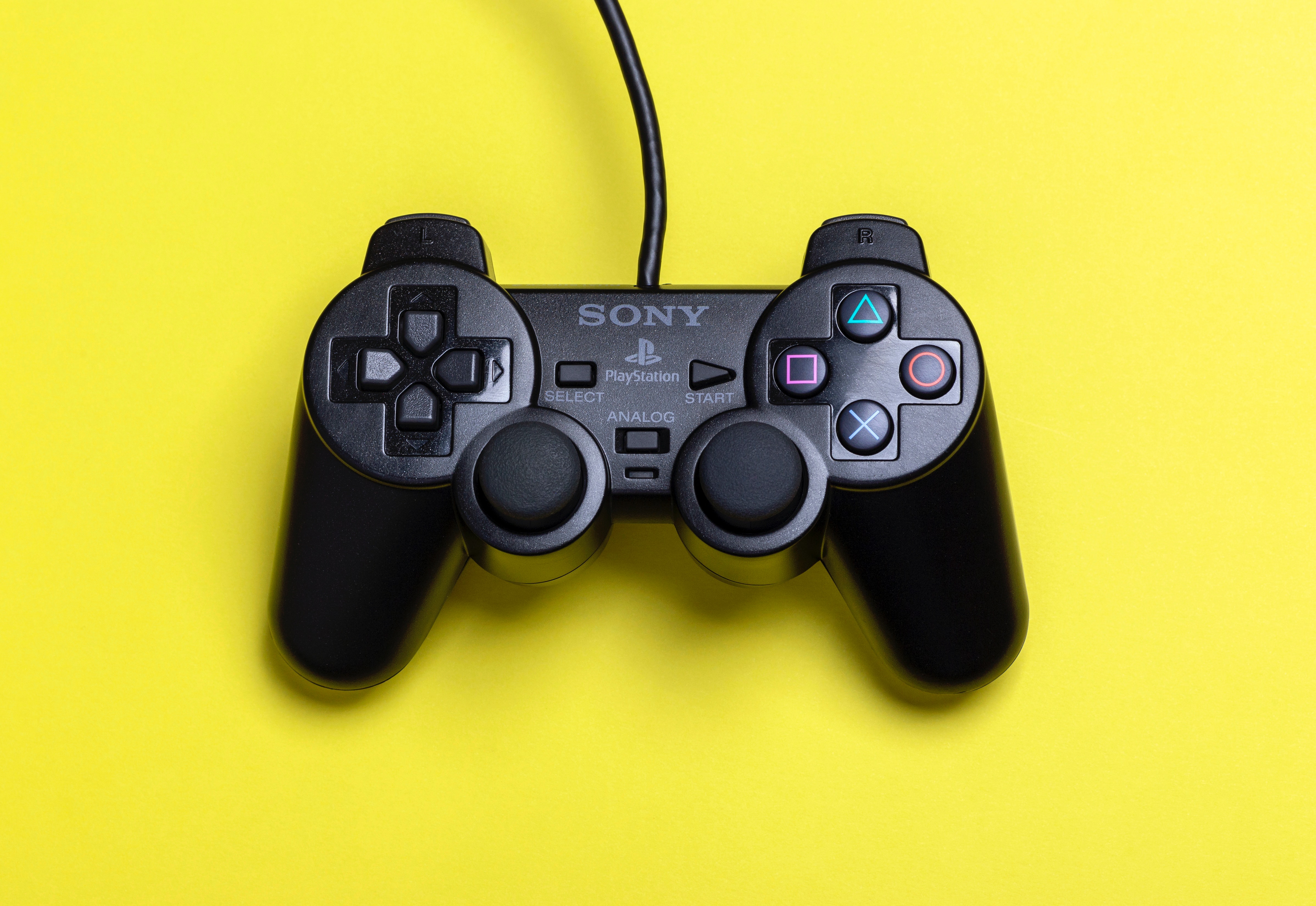 Джойстик сони 2. Dualshock 2 ps2. Геймпад пс2. Джойстик Эстетика. PLAYSTATION игры.